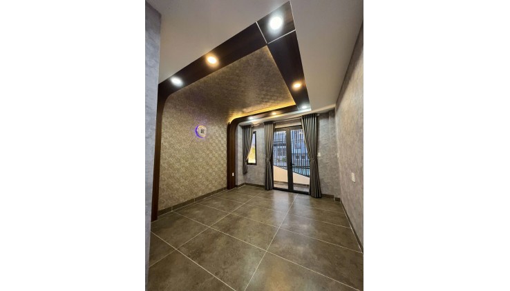 NGộp MT KHu Họ Lê  -Tân PHú 50m2 - 4 tầng mới Hẻm 12m Kinh Doanh